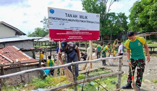 
					Satgas Pamtas Yonarhanud 2 Kostrad Gelar Karya Bakti Menata Pasar Sallu, Disambut Senyum Masyarakat 