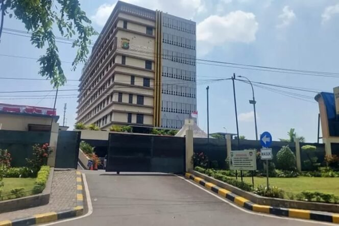 
					Lambatnya Penanganan Kasus Dugaan Kekerasan di Polrestro Bekasi Kota