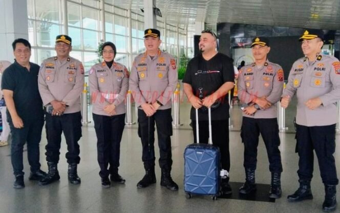 
					Kapolresta Deli Serdang Pantau Aktivitas Arus Balik Lebaran 1447 H di Bandara Kualanamu