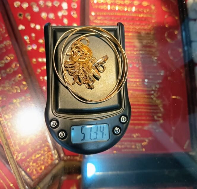 
					Polisi Tangkap Perampok Emas 65 Gram Milik Ibu Rumah Tangga di Neglasari Tangerang