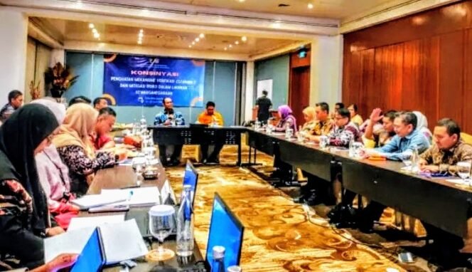 
					Kemenkum Perketat Status WNI: Verifikasi Berbasis Risiko Diterapkan, Celah Disisir Ketat?