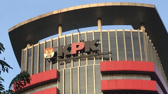 
					KPK Gelar OTT, Bupati Tulungagung Diamankan Dalam Dugaan Kasus Suap