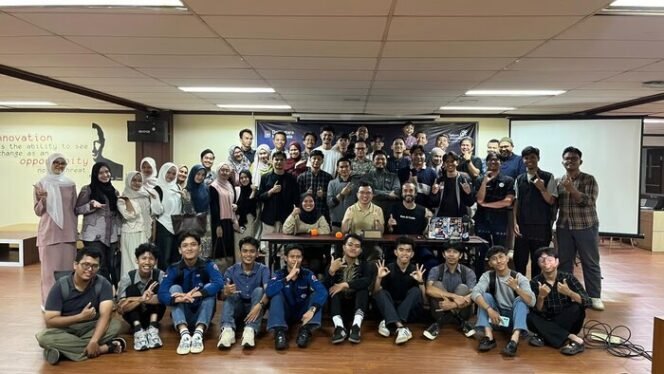 
					Hadirkan Pemateri Global, Telkom AI Center Padang Kupas AI Tools untuk Remote Income
