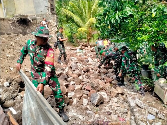 
					Aksi Cepat TNI di Bitung, Kodim 1310 Turun Tangan Evakuasi Korban Gempa 7,6 SR