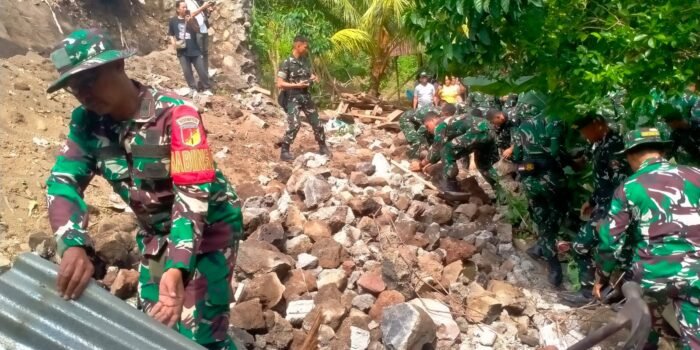 Aksi Cepat TNI di Bitung, Kodim 1310 Turun Tangan Evakuasi Korban Gempa 7,6 SR 10 IMG 20260402 WA0024