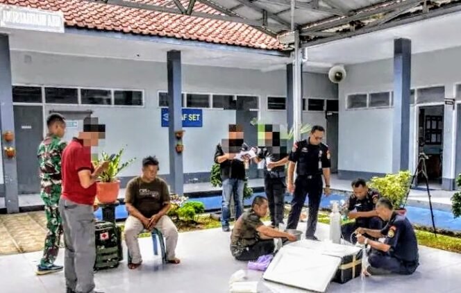 
					TNI AL Gagalkan Penyelundupan 5.859 Benih Lobster di Cilacap, Potensi Kerugian Negara Capai Rp2,5 Miliar