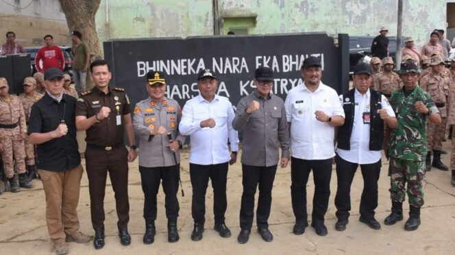 
					Pemkab Deli Serdang Solidaritas Bantu Aceh Tamiang, Wabub Hadiri Penutupan Satgas Pemulihan