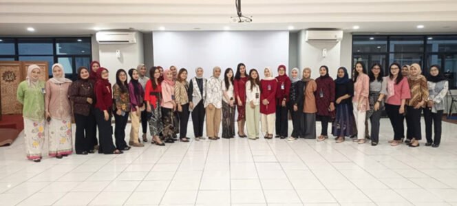 
					Semarak Hari Kartini, Pekerja BRI Branch Office Kramat Berlomba Tampilkan Pakaian Nasional Terbaik
