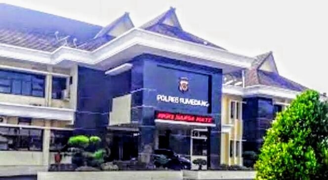 
					Polres Sumedang Ringkus Oknum Anggota BNN Dan Oknum Wartawan Terduga Pelaku Penyekapan dan Pemerasan di Tanjungsari ?