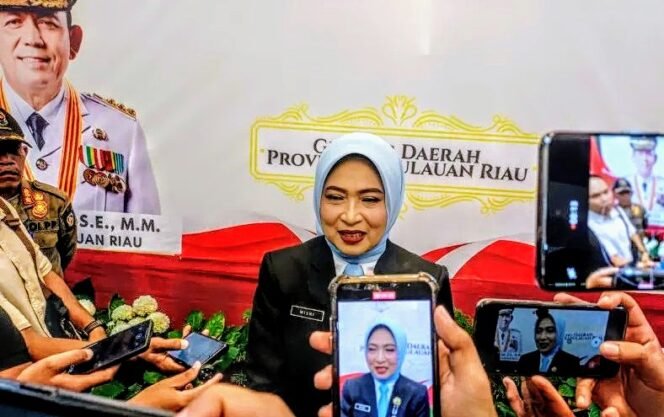 
					Misni, Perempuan Pertama Dilantik Jadi Sekda Kepri