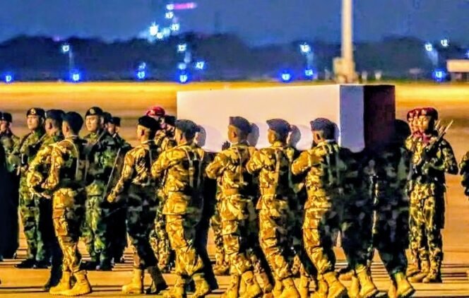 
					Prajurit Perdamaian Gugur di Lebanon, Kopda Rico Pramudia Dipulangkan dengan Penghormatan Militer