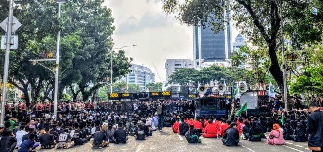 
					Empat Titik Aksi Unjuk Rasa Digelar di Jakarta Hari Ini, 997 Personel Polisi Disiagakan