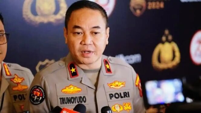 
					Polri Pindahkan 321 WNA Terkait Judi Online ke Kantor Imigrasi