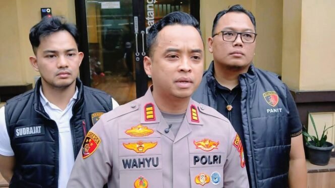 
					Cekcok Berujung Bacok di Tambora, Polisi Ringkus Pelaku di Kontrakan