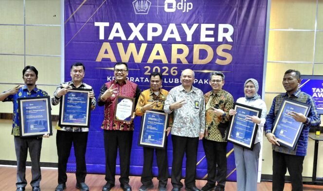 
					Bupati Deli Serdang Bersama 5 OPD Raih TAXPAYER Awards 2026