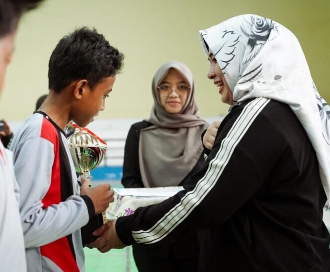 
					Ketua TP PKK Deli Serdang Tutup Turnamen Catur Pelajar, Ini Daftar Pemenangnya