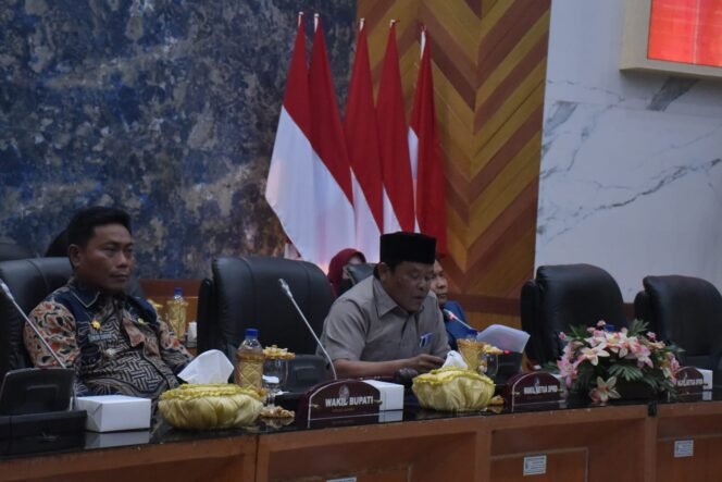 
					WABUP DELISERDANG JELASKAN 8 RANPERDA DI RAPAT PARIPURNA, DINILAI STRATEGIS UNTUK PEMBANGUNAN