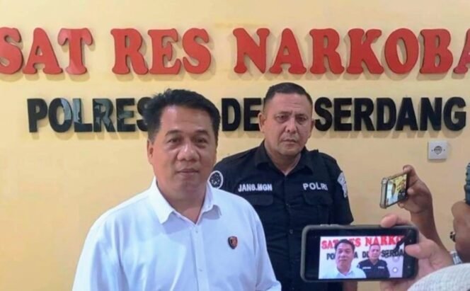 
					Tanam dan Edarkan Ganja, Pria di Deli Serdang Diamankan Polisi