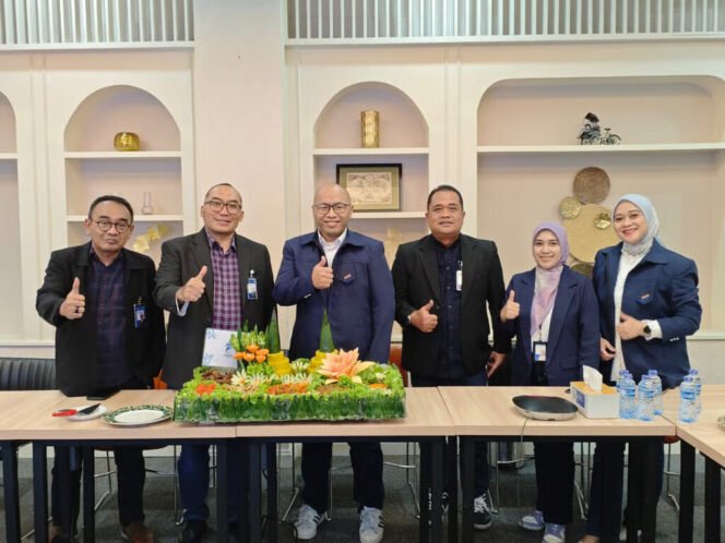 
					BRI Region 6 Ikuti Puncak Peringatan HUT SP BRI Secara Daring, Perkuat Sinergi dan Kebersamaan