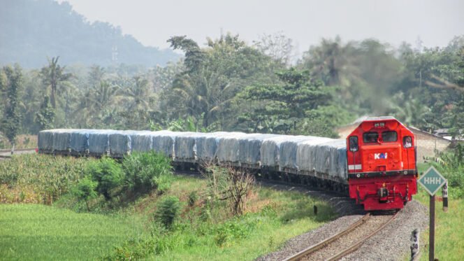 
					Distribusi Logistik Kian Menguat, Kinerja KAI Logistik Bulan April Tumbuh 11%