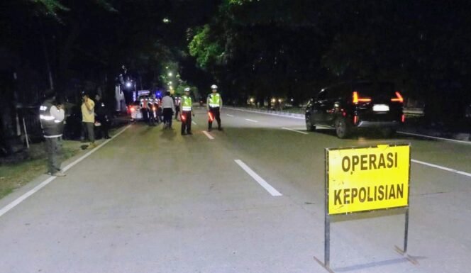 
					Razia Kejahatan Jalanan, di Tambora Empat Orang Diamankan Bawa Sabu dan Tramadol