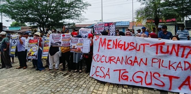 
					Aksi Unjuk Rasa Warnai Polemik Pilkades Tanjung Gusta, Masyarakat Ajukan 7 Tuntutan
