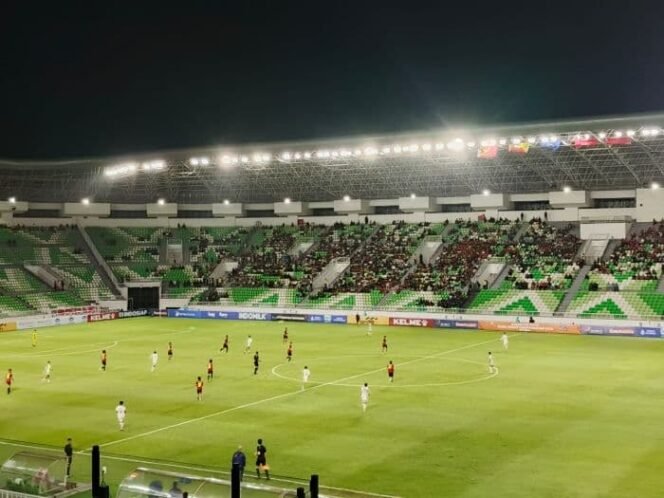 
					Laga AFF U-19 di Stadion Sumut Dijeda Akibat Padam Listrik, Diduga Disebabkan Cuaca Ekstrem