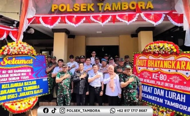 
					Dalam Rangka Grebek Mako, Tiga Pilar Tambora Beri Kejutan HUT Bhayangkara ke-80