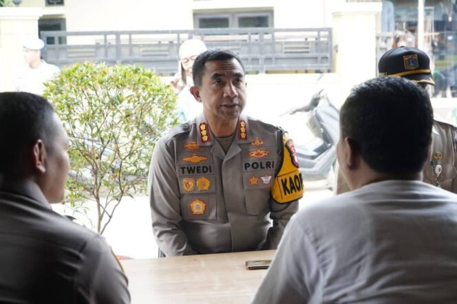 
					Kapolres Jakbar Serap Aspirasi Warga, Perkuat Sinergi Jaga Kamtibmas