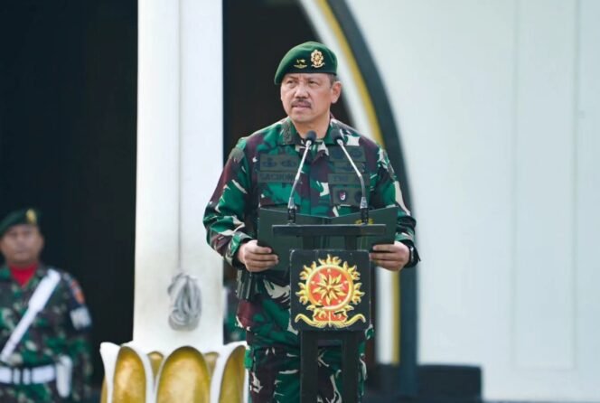 
					Kaskostrad Pimpin Upacara 17-an, Tegaskan Disiplin dan Integritas Prajurit sebagai Pilar Kehormatan TNI AD