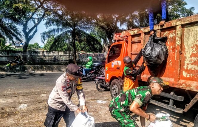 
					Sinergi Tiga Pilar Percepat Penanganan Sampah untuk Wujudkan Lingkungan Bersih dan Sehat