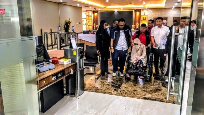
					Korban Mengaku Dipaksa Produksi Sabu, Dugaan Keterlibatan Oknum Polisi Jadi Sorotan