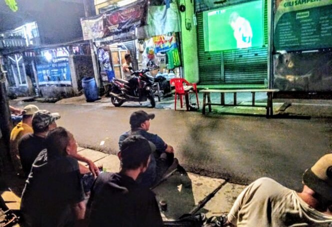 
					Sinergi Aparat dan Warga Jaga Kondusivitas Nobar Piala Dunia 2026 di Kebon Jeruk