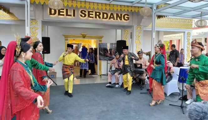 
					Kunjungi Arena PRSU, Gubernur Sumut Dorong Kabupaten/Kota Perkenalkan Potensi Lewat Pameran