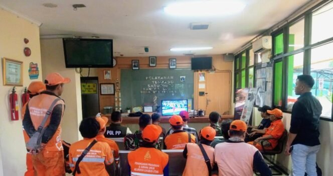 
					Koramil 05/KJ Gelar Nobar Piala Dunia,  Perkuat Kebersamaan Sinergitas Dengan Masyarakat 