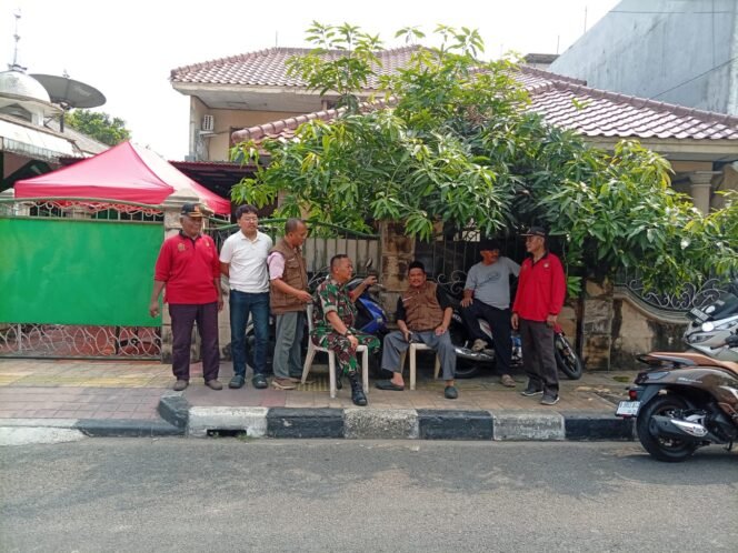 
					Babinsa Koramil 05/KJ Perkuat Sinergi Kewilayahan Melalui Komsos di Sukabumi Utara