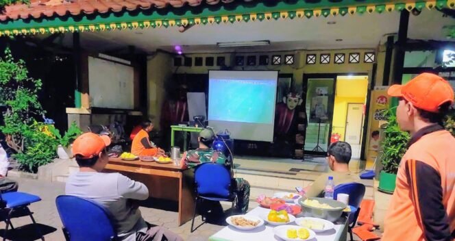 
					Spanyol Taklukkan Prancis 2-0, Nobar Kebangsaan Koramil 05/KJ Perkuat Kebersamaan dan Kondusivitas Wilayah