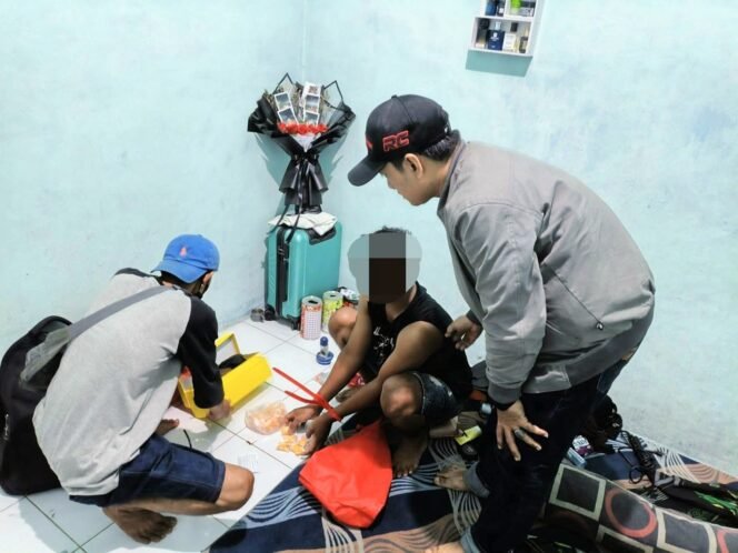 
					Polisi Sita 1.785 Obat Keras di Neglasari