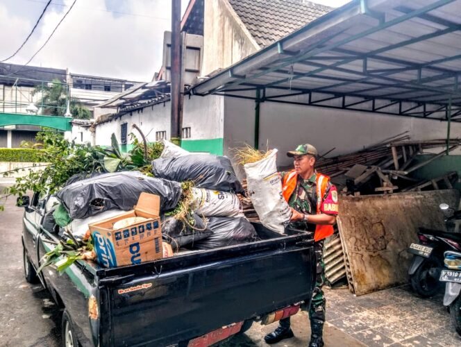 
					Satgas Sampah Koramil 05/KJ Perkuat Penanganan Darurat