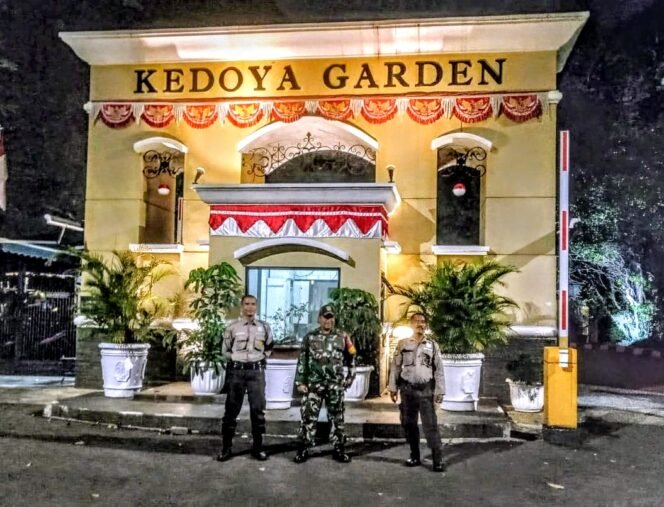 
					Patroli Koramil 05/Kebon Jeruk Perkuat Pencegahan Balap Liar dan Gangguan Kamtibmas