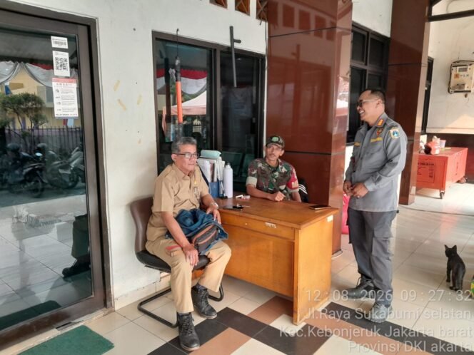 
					Babinsa Koramil 05/KJ Tingkatkan Sinergitas Bersama Masyarakat Jaga Kondusivitas Sukabumi Selatan