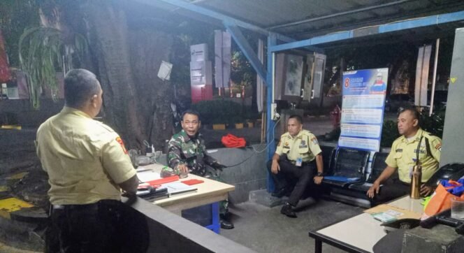 
					Patroli Wilayah dan Siskamling Perkuat Kewaspadaan Lingkungan Perkantoran Duri Kepa