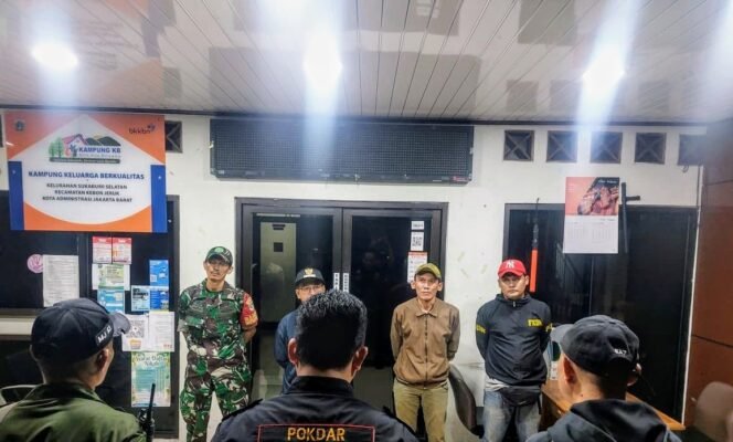 
					Patroli Malam Koramil 05/KJ Perketat Pengamanan, Cegah Tawuran dan Kejahatan Jalanan