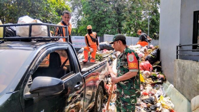 
					Satgas Sampah Perkuat Penanganan Darurat Sampah di Kedoya Utara