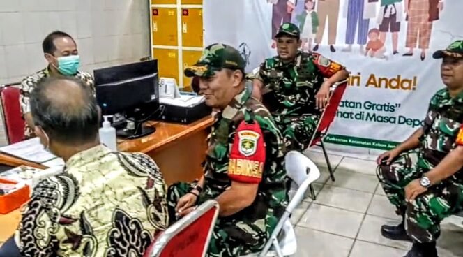 
					Bhakti Sosial Kesehatan Koramil 05/KJ Bukti Nyata Peduli Kesadaran Hidup Sehat Warga
