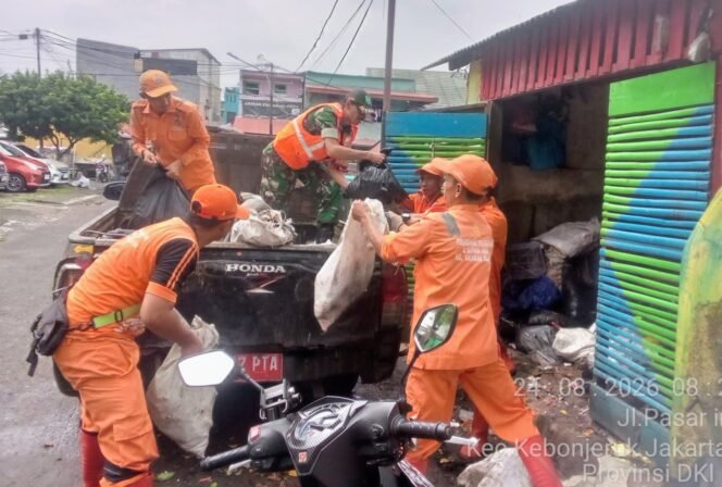 
					Satgas Sampah Percepat Penanganan Darurat