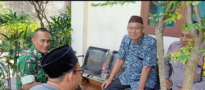
					Komsos Babinsa Kelapa Dua Perkuat Sinergi dan Ketertiban Lingkungan