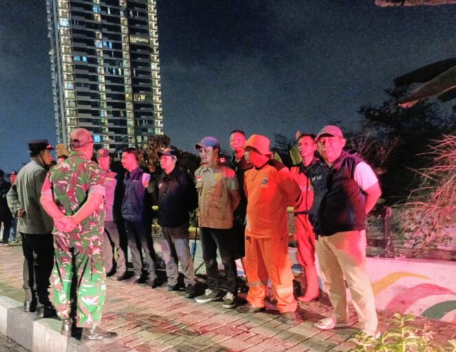 
					Kebakaran Lahan Kosong di Kedoya Selatan Berhasil Dipadamkan, Situasi Aman