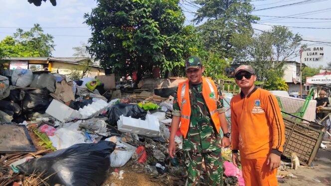 
					Satgas Sampah Perkuat Penanganan Darurat Sampah di Kedoya Utara