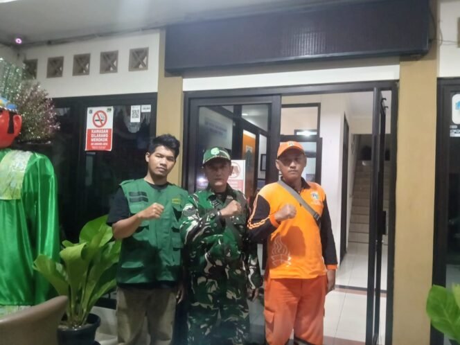 
					Patroli Malam Koramil 05/Kebon Jeruk Sasar Titik Rawan, Antisipasi Tawuran hingga Balap Liar